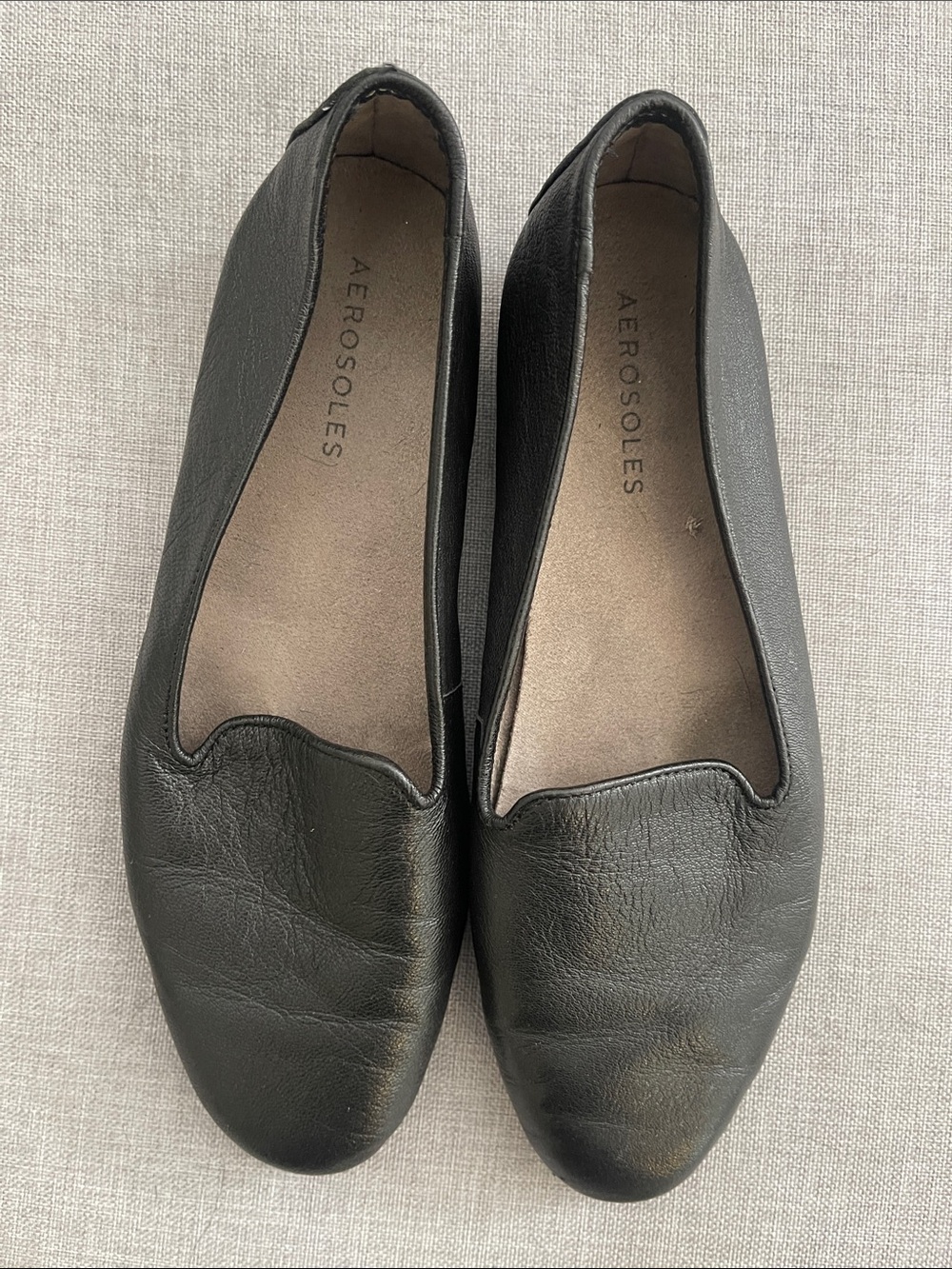 AEROSOLES Black Leather Slip-On Loafers Size 7.5